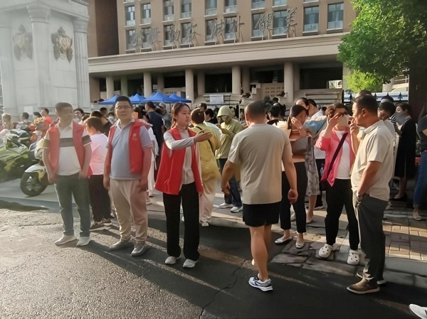五分公司開(kāi)展“愛(ài)心助考 為夢(mèng)護(hù)航”高考志愿服務(wù)活動(dòng)
